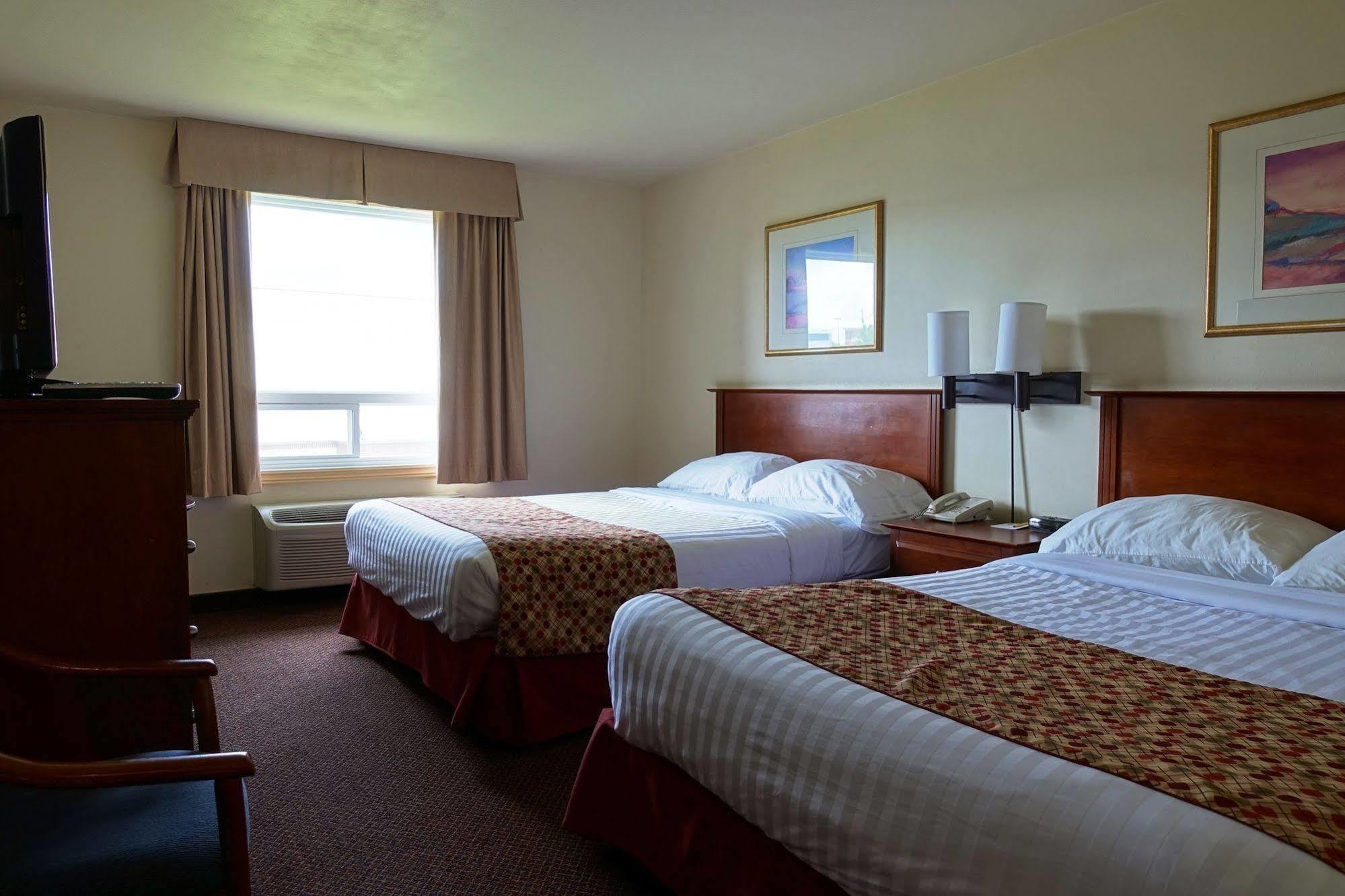 Super 8 By Wyndham Caraquet Hotell Exteriör bild